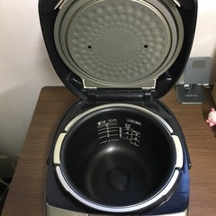 炊飯器の画像