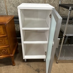 収納棚の画像