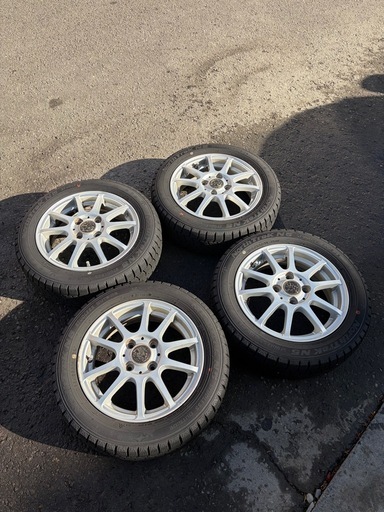 軽自動車に最適スタッドレスタイヤホイール4本セット14インチ