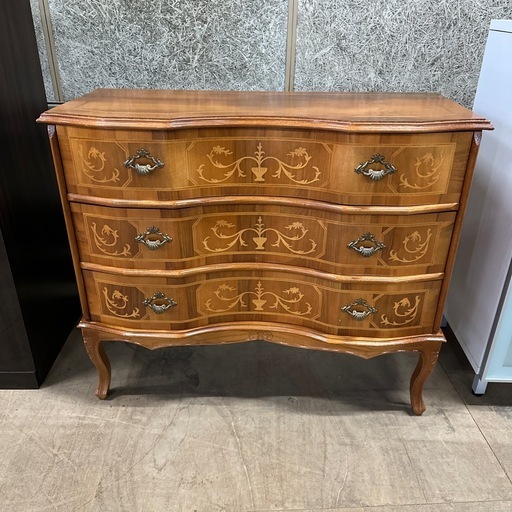 象嵌細工　猫脚アンティーク調チェスト