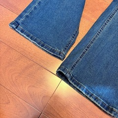 形が綺麗なデニムの画像