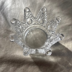 王冠の入れ物の画像