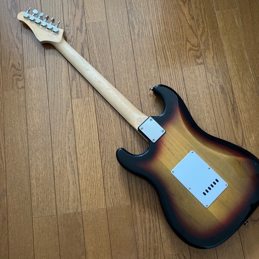 Mavis メイビス エレキギター (らっきー) 阿知須の弦楽器、ギターの