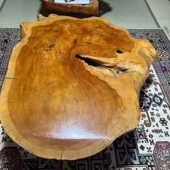 ケヤキのテーブル
の画像