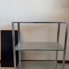 IKEA棚 ヒュッリス＆天板（黒）セット 組み立て済みの画像