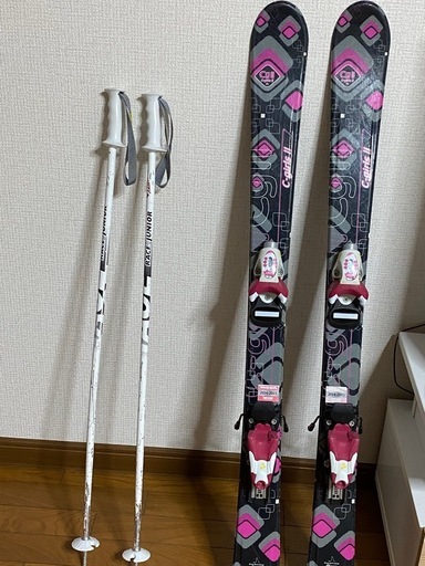 ジュニア用スキーの3点セットです。 (タイラ) 三沢のスキーの中古