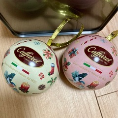 お菓子の空き缶の画像