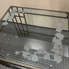 コーヒーテーブル　センターテーブル　ガラス天板　金属フレームの画像
