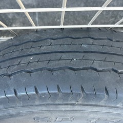 【本日限定4000円！！】15インチ 夏タイヤ 6穴 転がし用に ハイエース等にの画像