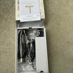新品ドライヤーの画像