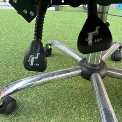 ビータ (Vita) フットレスト付オフィスチェア THE・BOSS ホワイト (TAN-835) 谷村実業の画像