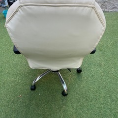 ビータ (Vita) フットレスト付オフィスチェア THE・BOSS ホワイト (TAN-835) 谷村実業の画像