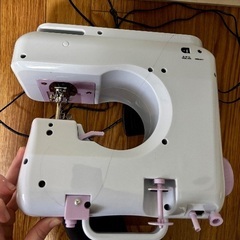 軽量ミシンの画像