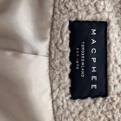 TOMORROWLANDコートの画像