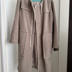 TOMORROWLANDコートの画像