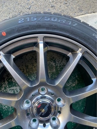 スタッドレスタイヤ付ホイール　215R50/17