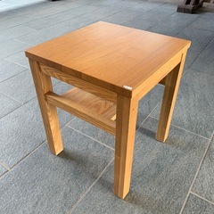 12/7まで表示価格より50%OFF‼️サイドテーブル　の画像