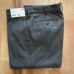 【新品】UNIQLO ウォームスマートパンツ 丈短めの画像