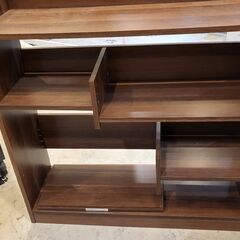 【引き取り限定】木製棚（90×90×30）剥がれあり・可動棚2枚 800円の画像