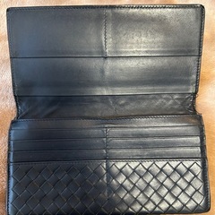 ボッテガヴェネタBOTTEGA VENETAボッテガベネタロングウォレット フラップ式二つ折り長財布 二つ折り財布 折財布 さいふサイフ小銭入れ有小銭入れ付きネイビー紺色ブラック黒色イントレチャートレザー本革牛革イタリア製メンズmen’s男性用紳士の画像