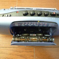 SONY CFS-E2TV AM&FMラジオ・カセットレコーダー/ポータブル ラジカセ/ソニー 通電 動作確認済みの画像