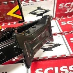 新品　複数在庫 2T パンタジャッキ ラチェットハンドル付き 自動車 工具 車載工具 タイヤ交換 交換 車 ジャッキ 修理 ジャッキアップ 乗用車の画像