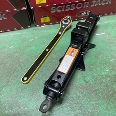 新品　複数在庫 2T パンタジャッキ ラチェットハンドル付き 自動車 工具 車載工具 タイヤ交換 交換 車 ジャッキ 修理 ジャッキアップ 乗用車の画像