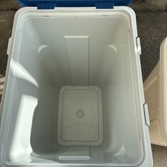 受け渡し者決定 ゴミ箱2個の画像