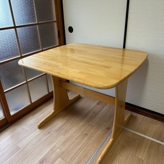 【12/5まで】ニトリ　二人掛けダイニングテーブルの画像