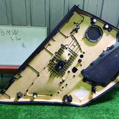 BMW F30 ドアトリム 右の画像