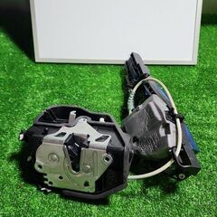 BMW F30 ドアアウトサイドハンドル 右の画像