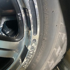 ブリジストンブリザック195/80/15 107/105L LT　ハイエーススタッドレスの画像