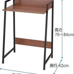 ゲーミングモニターとPCデスクの画像