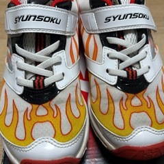 瞬足　23.0EE スニーカーの画像