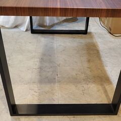 【引き取り限定】大きめ140cmテーブル／傷ありのためお安くの画像