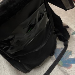 引き渡し予定者いますウーバーのバック　２つの画像