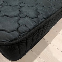 セミダブル　マットレス黒の画像