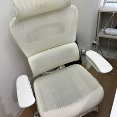 【無料】高機能オフィスチェア　3台の画像