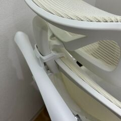 【無料】高機能オフィスチェア　3台の画像