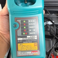 送料無料～（動作品） 美品 マキタ makita Makita マキタ　充電式インパクトドライバー M694D バッテリー容量ありの画像