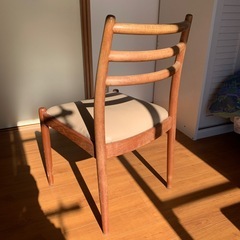 ダイニングチェアの画像