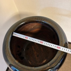 火鉢　金魚鉢　大きな壺の画像