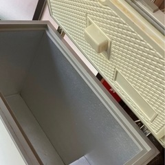 横型冷凍庫の画像