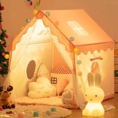 ●良品●プレゼントにも◎ピンクのキッズテント 飾りライト付き
おもちゃ　室内の画像