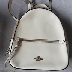 coachリュック
の画像