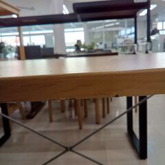 リユースのサカイ栃木店★ジモティ割あり★  机 キャメル×シルバー W120×D55×H120 クリーニング済み TC11818の画像