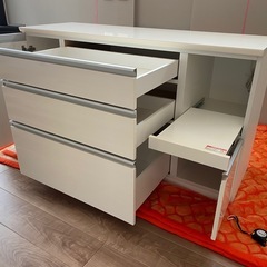 ニトリのキッチンカウンターの画像