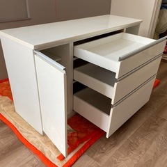 ニトリのキッチンカウンターの画像