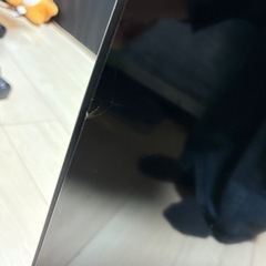 割れた4Kテレビ（2021年ハイセンス）の画像