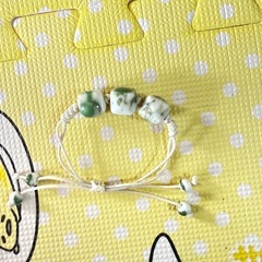 翡翠のようなセラミックビーズのブレスレットの画像